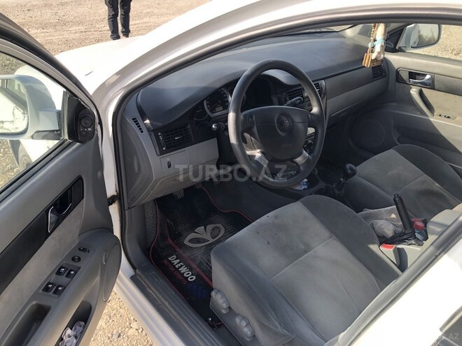 Daewoo Gentra 2014, 300,000 km - 1.5 л - Salyan