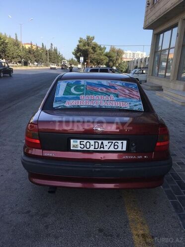 Opel Astra 1996, 396,421 km - 1.8 l - Sumqayıt