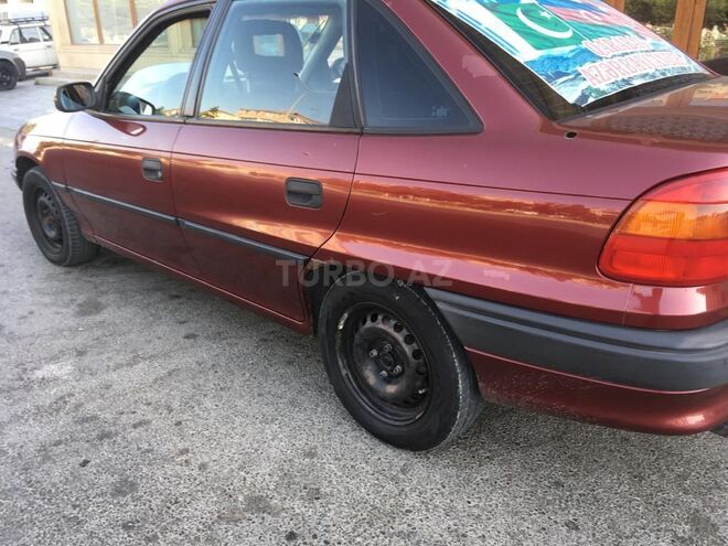 Opel Astra 1996, 396,421 km - 1.8 l - Sumqayıt