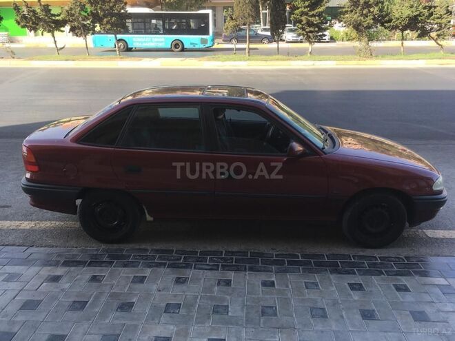 Opel Astra 1996, 396,421 km - 1.8 l - Sumqayıt