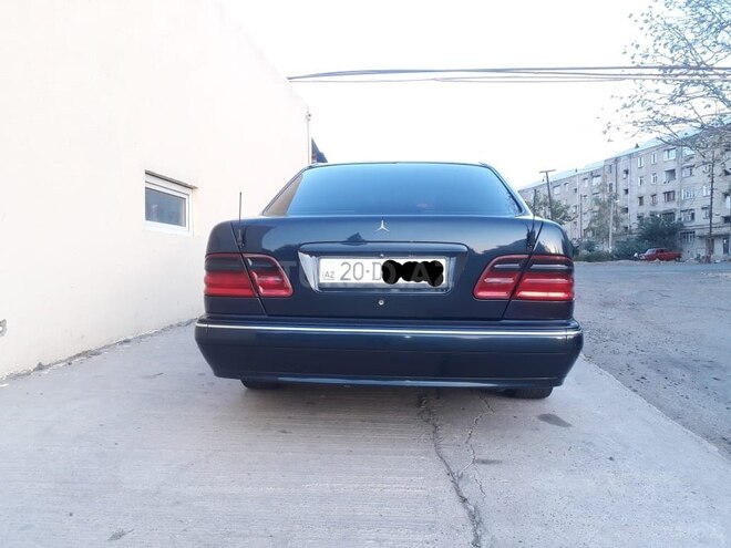 Mercedes E 220 1999, 300,000 km - 2.2 л - Gəncə