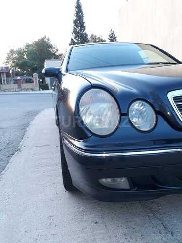 Mercedes E 220 1999, 300,000 km - 2.2 л - Gəncə