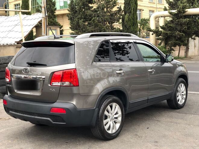 Kia Sorento 2010, 135,477 km - 2.0 l - Bakı