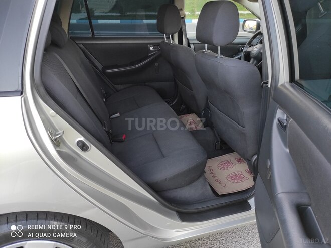 Toyota Corolla 2004, 173,000 km - 1.4 l - Bakı