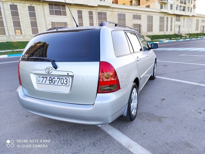 Toyota Corolla 2004, 173,000 km - 1.4 l - Bakı