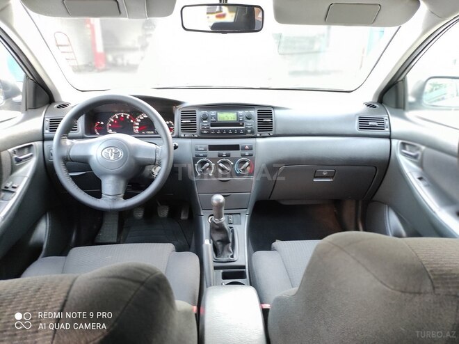 Toyota Corolla 2004, 173,000 km - 1.4 l - Bakı