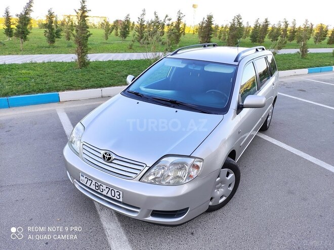 Toyota Corolla 2004, 173,000 km - 1.4 l - Bakı