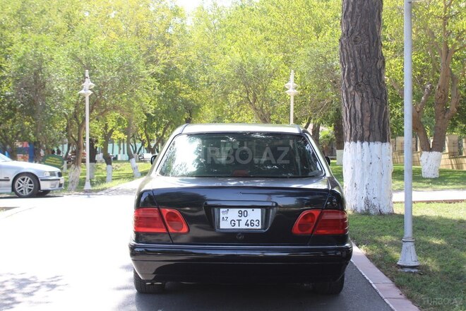 Mercedes E 320 1997, 289,000 km - 3.2 l - Bakı