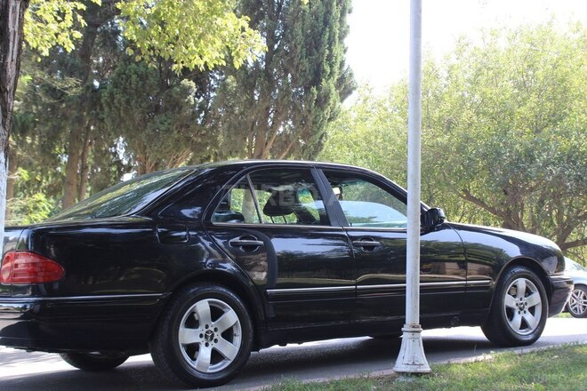 Mercedes E 320 1997, 289,000 km - 3.2 l - Bakı