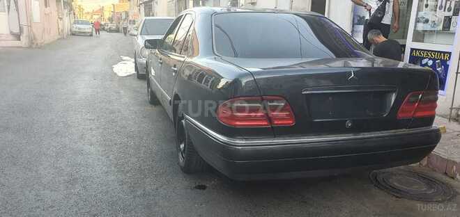 Mercedes E 200 1996, 333,000 km - 2.0 l - Bakı