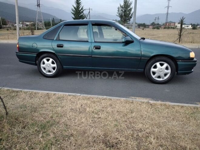Opel Vectra 1994, 430,000 km - 1.6 l - Zaqatala