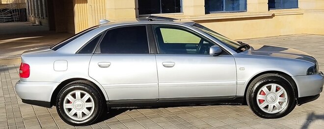 Audi A4 2000, 197,000 km - 1.8 л - Bakı