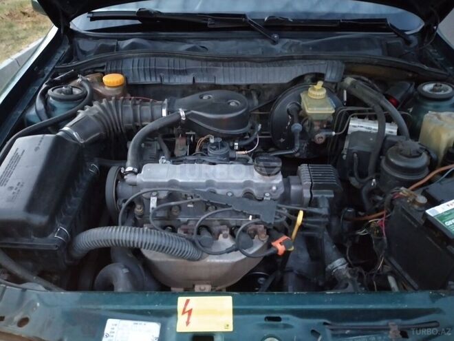 Opel Vectra 1994, 430,000 km - 1.6 l - Zaqatala