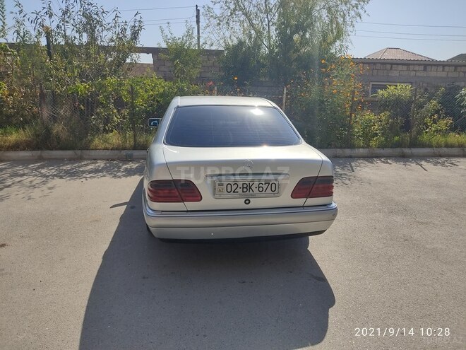Mercedes E 200 1995, 464,573 km - 2.0 l - Bakı