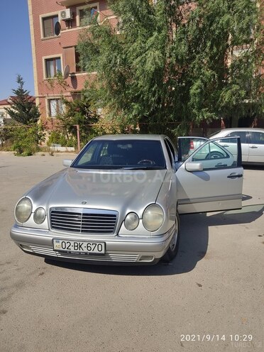 Mercedes E 200 1995, 464,573 km - 2.0 l - Bakı