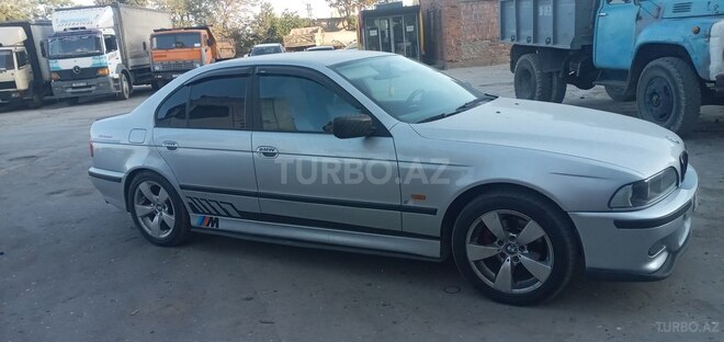 BMW 528 1996, 136,589 km - 2.8 l - Bakı