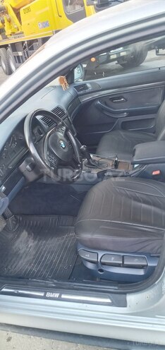 BMW 528 1996, 136,589 km - 2.8 l - Bakı