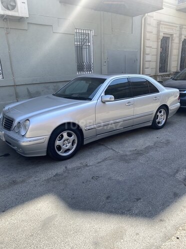 Mercedes E 320 2000, 212,000 km - 3.2 l - Bakı
