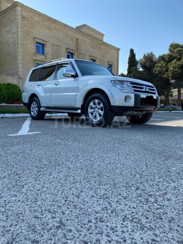 Mitsubishi Pajero 2008, 262,000 km - 3.0 l - Bakı