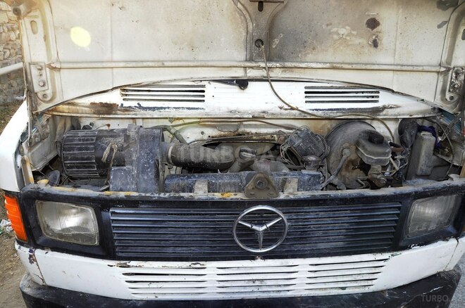 Mercedes 208 D 1995, 456,500 km - 2.5 l - Şəki