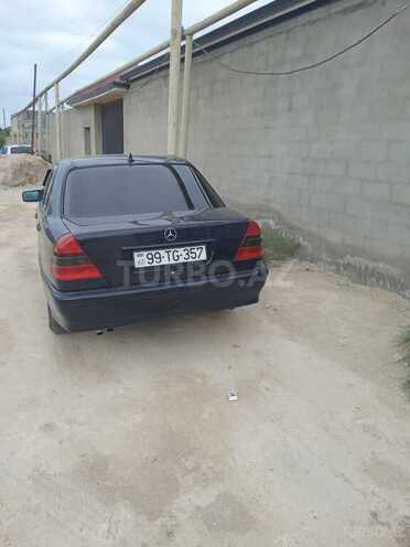 Mercedes C 240 1997, 415,000 km - 2.4 l - Bakı