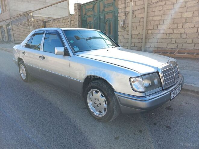Mercedes E 220 1993, 425,000 km - 2.2 l - Xırdalan