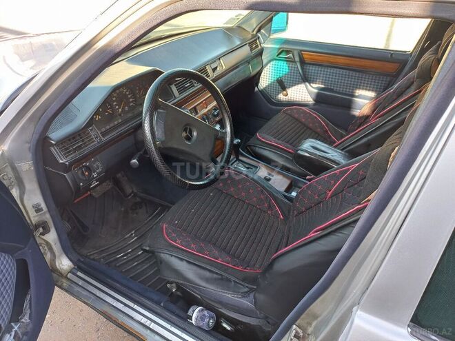 Mercedes E 220 1993, 425,000 km - 2.2 l - Xırdalan
