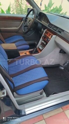 Mercedes E 200 1990, 320,000 km - 2.0 l - Xaçmaz