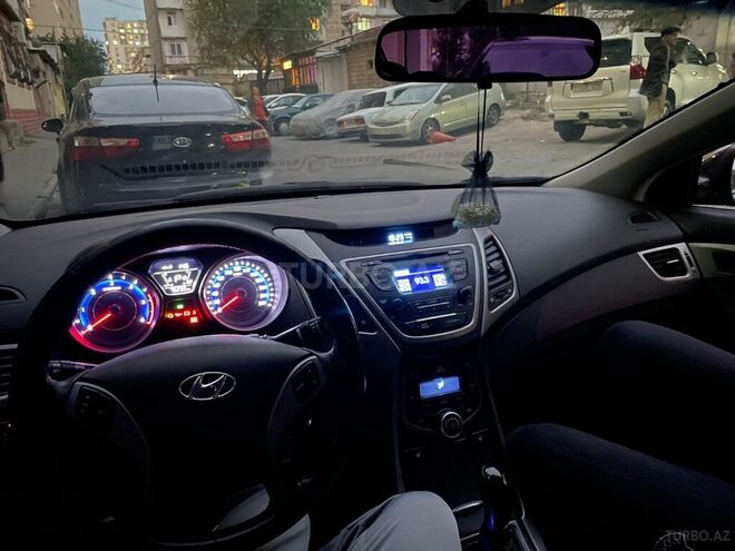 Hyundai Elantra 2015, 75,000 km - 1.8 l - Bakı