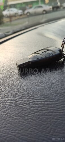 Mercedes E 240 1997, 310,000 km - 2.4 l - Bakı