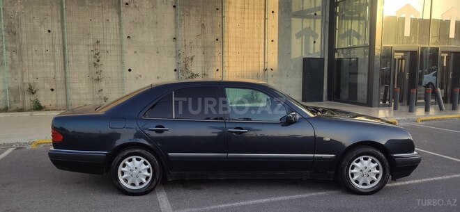 Mercedes E 240 1997, 310,000 km - 2.4 l - Bakı