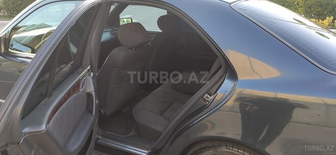 Mercedes E 240 1997, 310,000 km - 2.4 l - Bakı