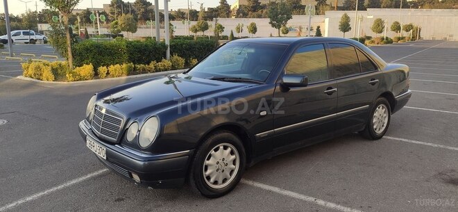 Mercedes E 240 1997, 310,000 km - 2.4 l - Bakı
