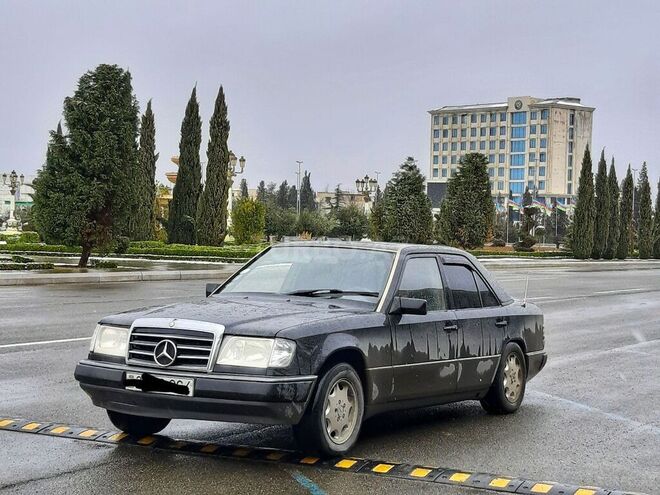 Mercedes E 200 1991, 220,000 km - 2.0 л - Gəncə