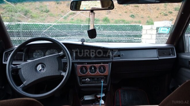 Mercedes 190 1989, 58,963 km - 2.0 l - Yardımlı