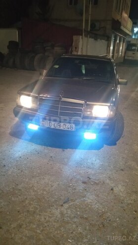 Mercedes 190 1989, 58,963 km - 2.0 l - Yardımlı