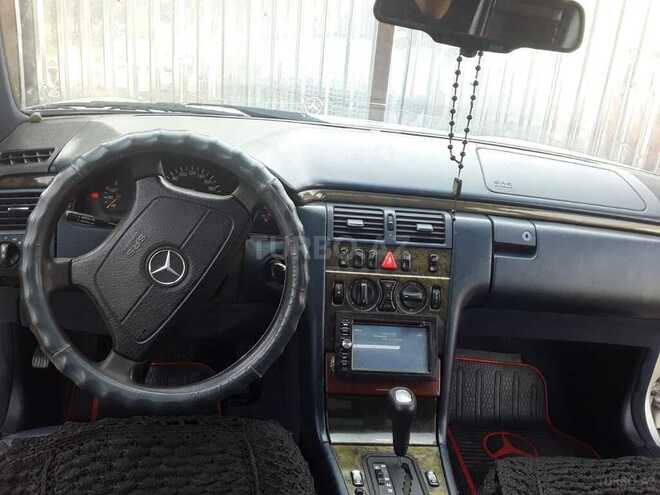 Mercedes E 240 1996, 361,270 km - 2.4 l - Zaqatala