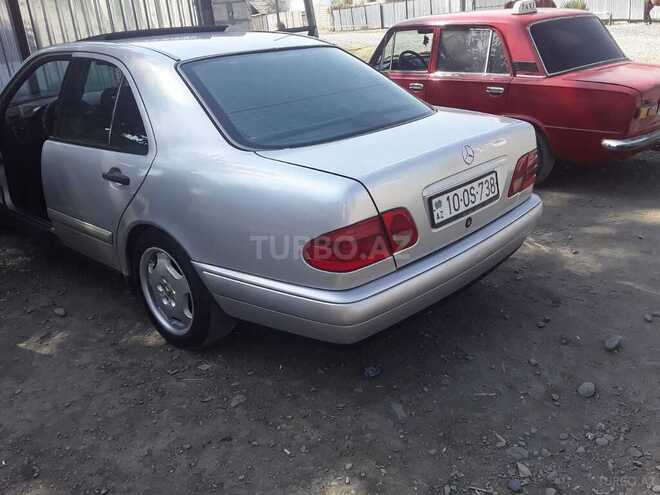Mercedes E 240 1996, 361,270 km - 2.4 l - Zaqatala