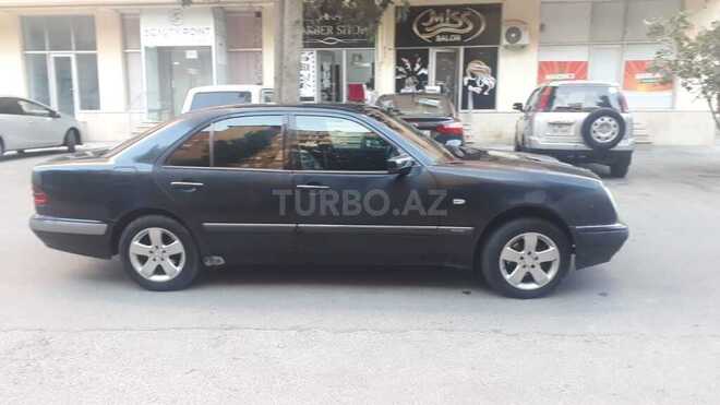 Mercedes E 220 1997, 524,623 km - 2.2 l - Bakı