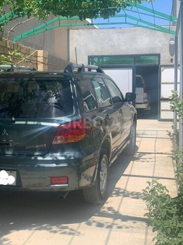 Mitsubishi Outlander 2003, 272,951 km - 2.4 l - Sumqayıt