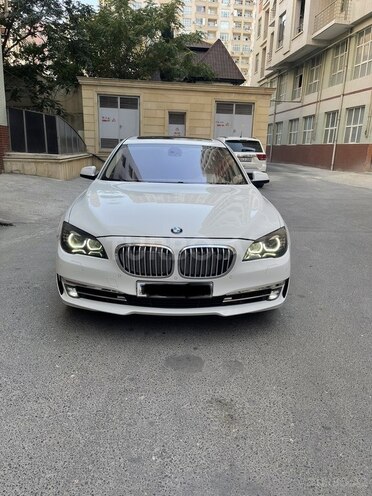 BMW 750 2009, 207,500 km - 4.4 l - Bakı