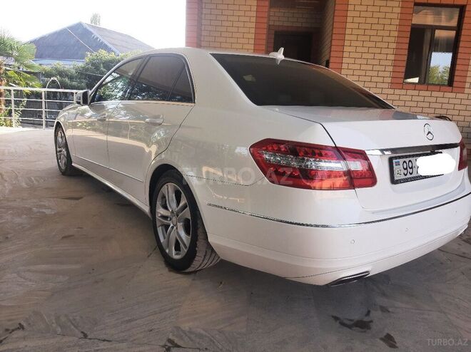 Mercedes E 200 2013, 106,712 km - 1.8 л - Bakı