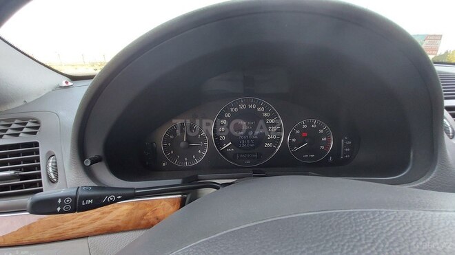 Mercedes E 240 2002, 206,000 km - 2.6 l - Bakı
