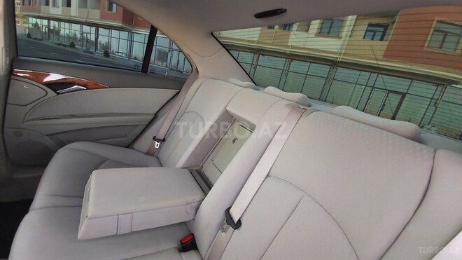 Mercedes E 240 2002, 206,000 km - 2.6 l - Bakı