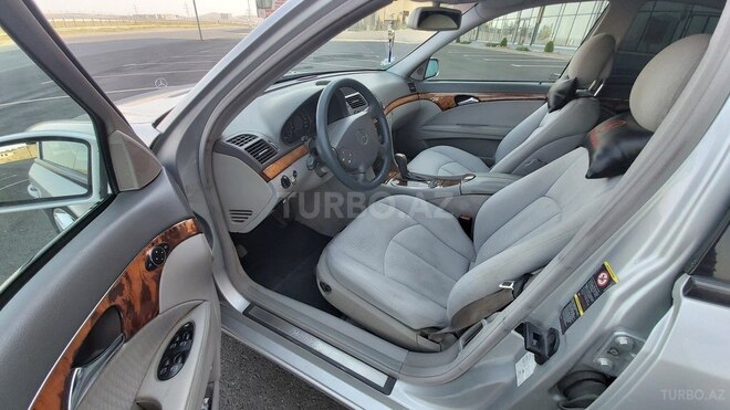 Mercedes E 240 2002, 206,000 km - 2.6 l - Bakı