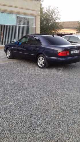 Mercedes E 240 1998, 191,000 km - 2.4 l - Salyan