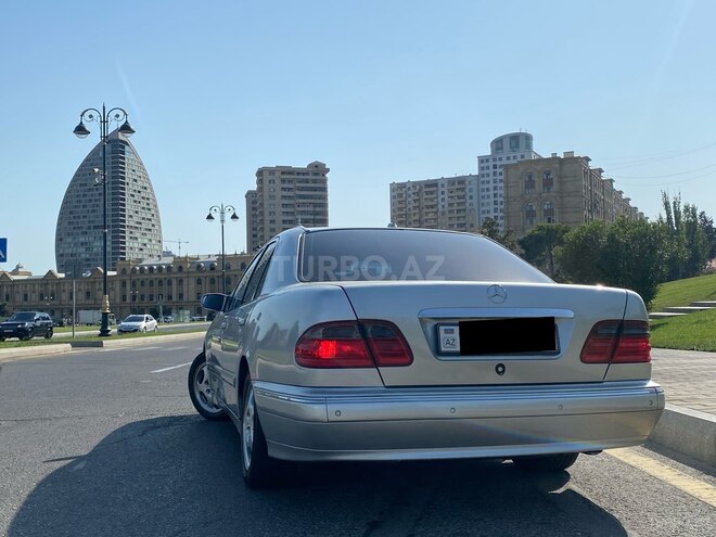 Mercedes E 280 2000, 250,600 km - 2.8 l - Bakı