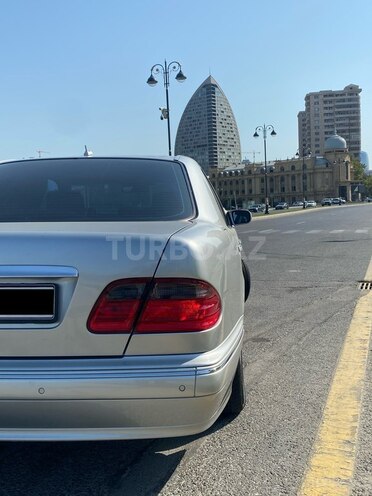 Mercedes E 280 2000, 250,600 km - 2.8 l - Bakı