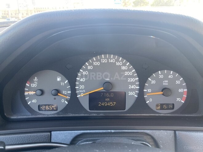 Mercedes E 280 2000, 250,600 km - 2.8 l - Bakı