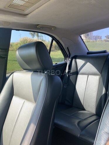 Mercedes E 280 2000, 250,600 km - 2.8 l - Bakı